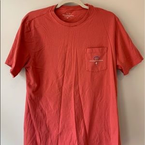 Dark pink t shirt vineyard vines